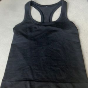 lululemon black swiftly size 0 amazing condition